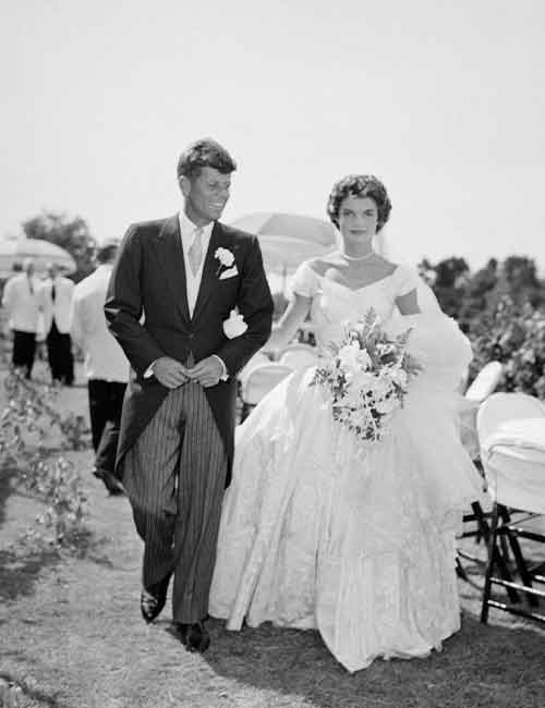 Jacqueline-Kennedy’s-Wedding-Gown