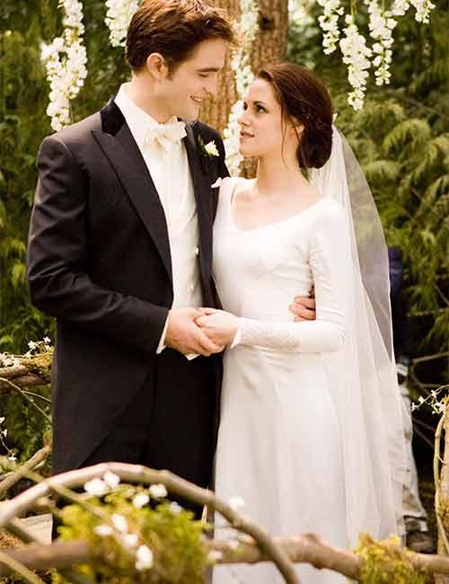 Kristen-Stewart’s-Gown-In-The-Twilight-Saga