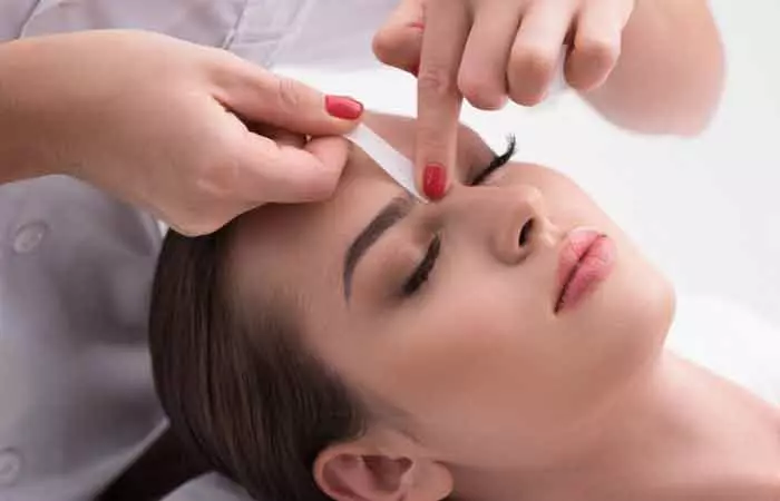 Take-Caution-When-Having-Your-Eyebrows-Waxed