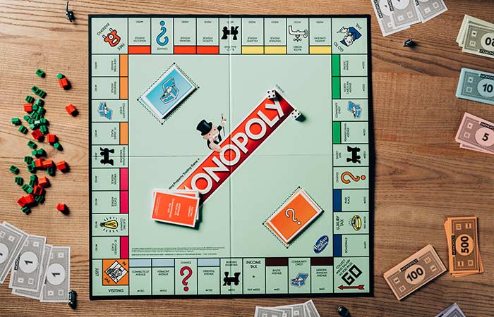 Royals Cannot Play Monopoly