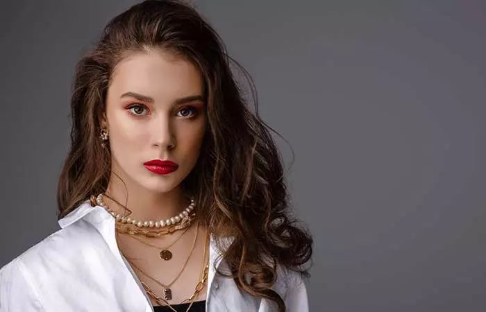 Wear-Broad-Necklaces