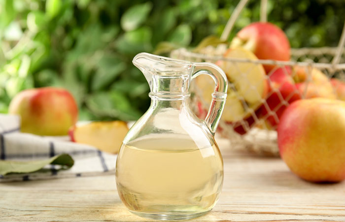 Apple cider vinegar helps manage blind pimple