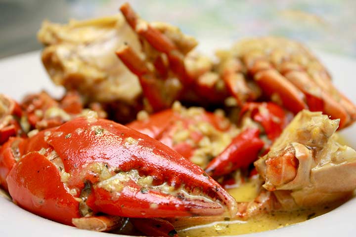 Butter garlic crabs