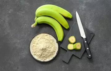 Green banana flour
