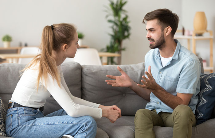 How to communicate with spouse by discussing little problems