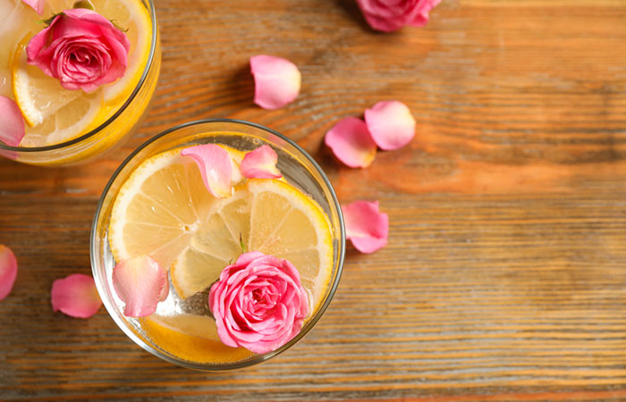 Lemon slices and roses in water