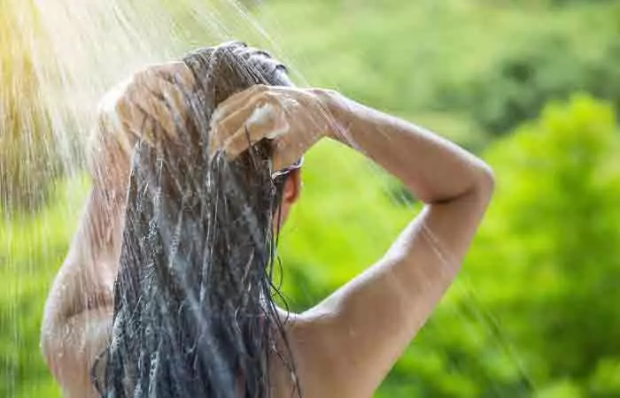 Make-Use-Of-A-Vinegar-Rinse