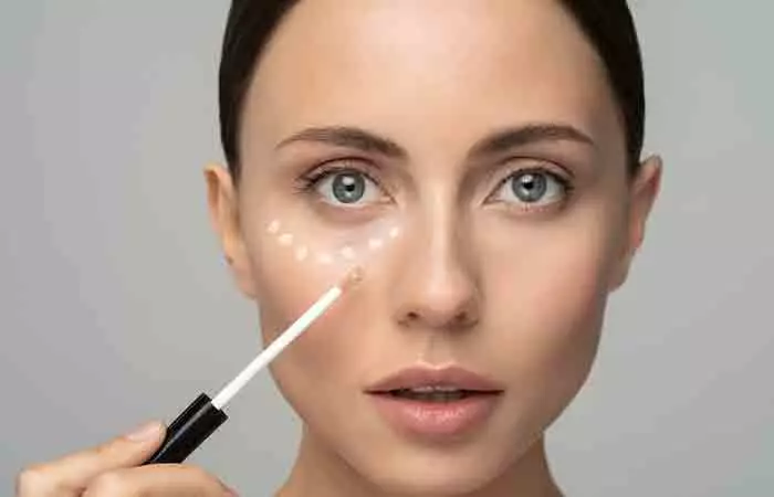 Conceal-The-Area-Beneath-Your-Eyes