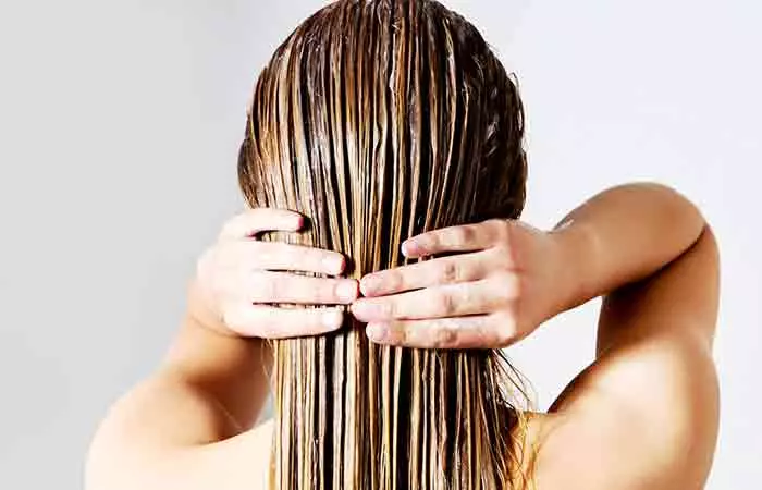 Apply-A-Hair-Mask