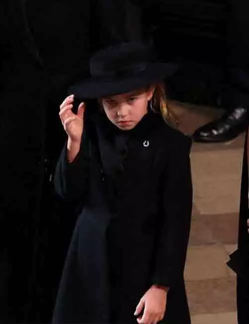 The-Brooch-Worn-By-Princess-Charlotte