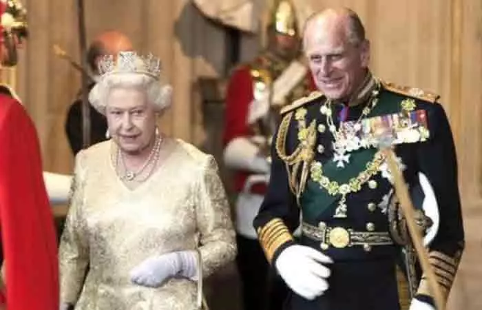 The-Monarch-Never-Has-13-Guests