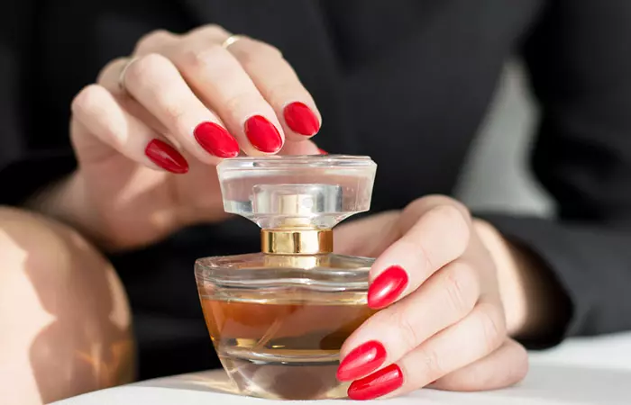 Application Tips For Long-Lasting Perfume