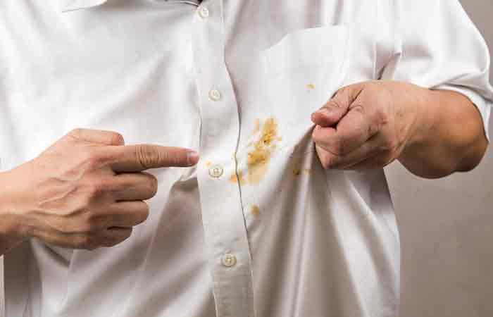 Shaving-Cream-Can-Remove-Makeup-Stains