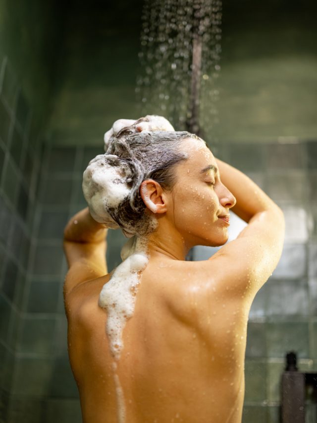 Common Mistakes You Should Avoid While Shampooing