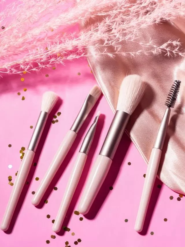 Tips To Take Care Of Makeup Brushes