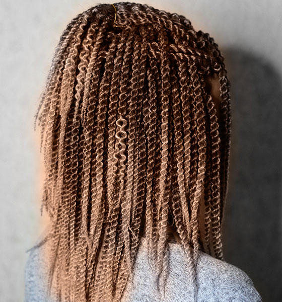 Brown and blonde rope twist, ways to style your crochet braids