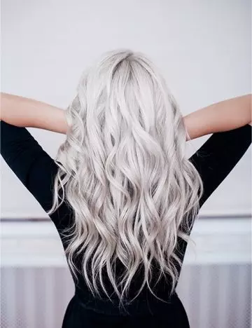 Platinum blonde hairstyle for thick hair