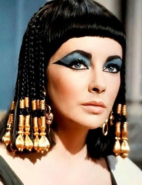 Elizabeth Taylor in a still from Cleopatra