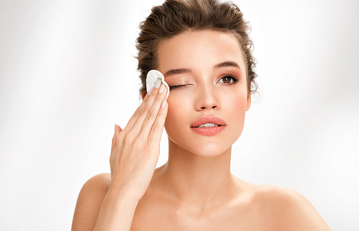 Methods to remove waterproof eyeliner.
