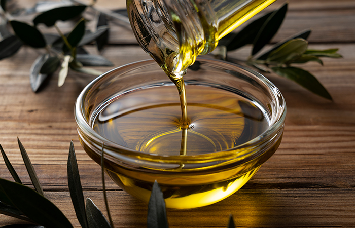 Olive oil as a solution to get beeswax out of hair