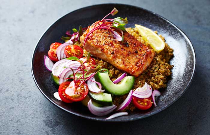 Have salmon and vegetable quinoa on the flexitarian diet