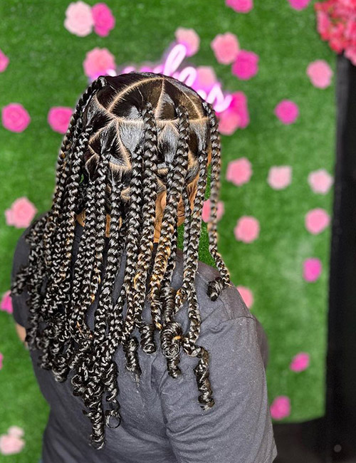 Triangle Thick Knotless Braids