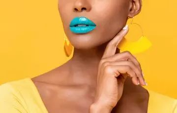 Use-Blue-Lipstick
