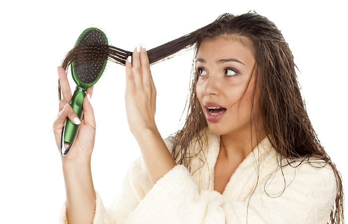 Wet detangler hair brush for Type 1b hair