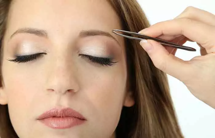 Extremely-Thin-Eyebrows
