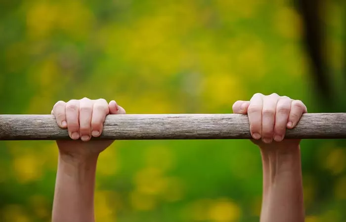 Suspend From A Pull-Up Bar