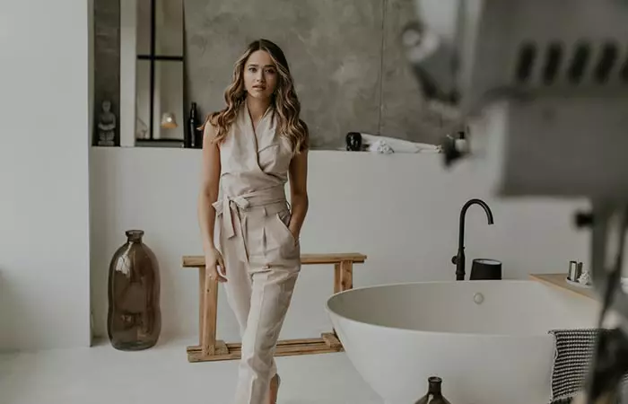 Wear Monochromatic Clothes