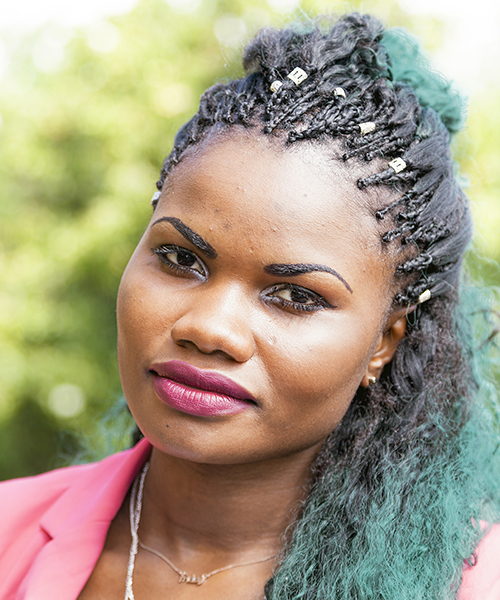 Aquamarine dipped hair color for black women