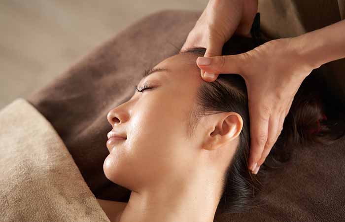 Forehead-Massage