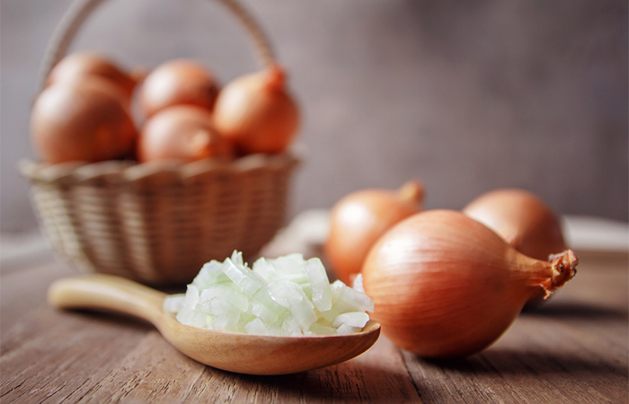 Chopping An Onion Doesn't Safeguard From Germs