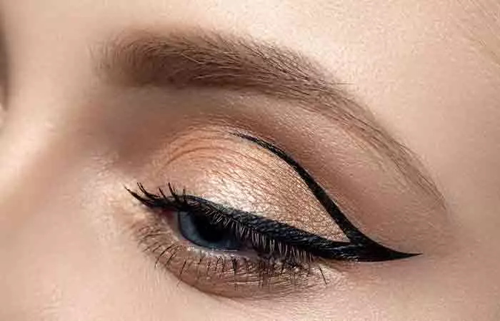 Mastering-The-Winged-Liner