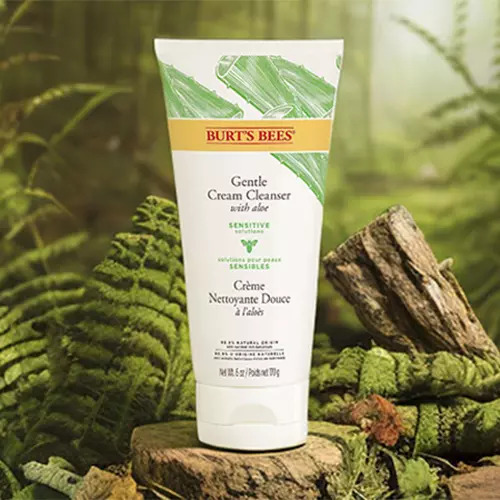 6 Best Face Washes For Seborrheic Dermatitis