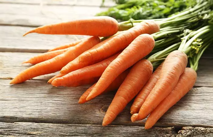 facts about carrots (infographic)
