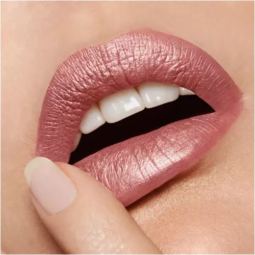 Runway Rogue Silk Glam Liquid Lipstick