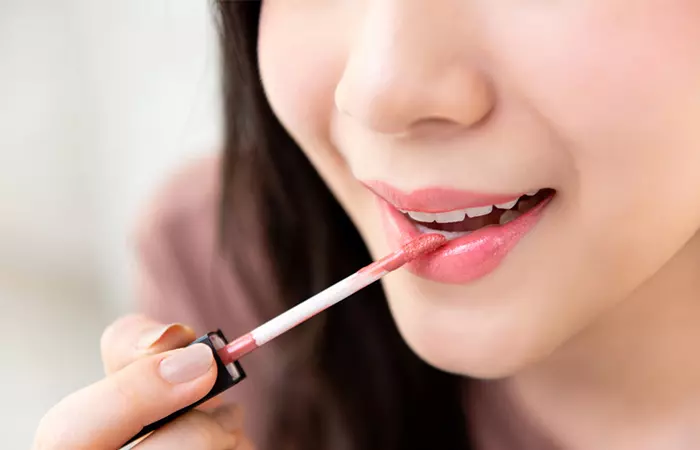 Apply Lipstick From Inside Out