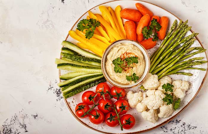 Vegetable platter with hummus
