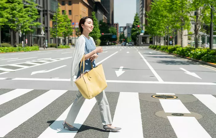 Japanese People Don't Pick Up Things Dropped By People On The Road