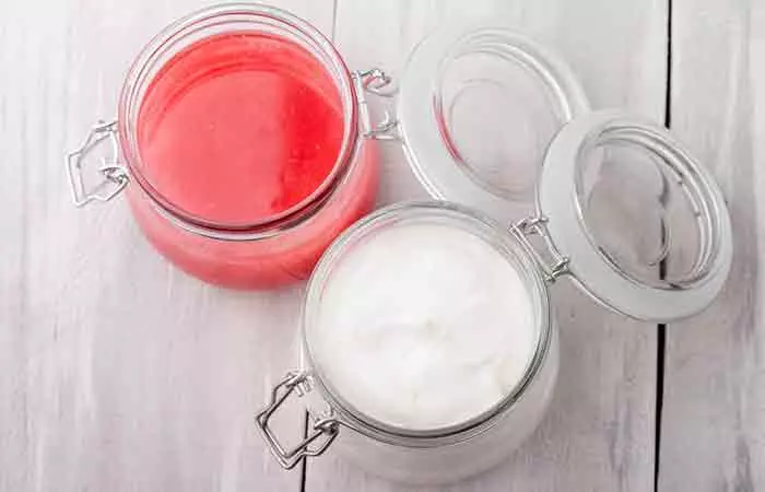 Coconut-And-Vanilla-Sugar-Scrub