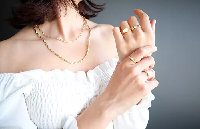 Short And Wide Fingers