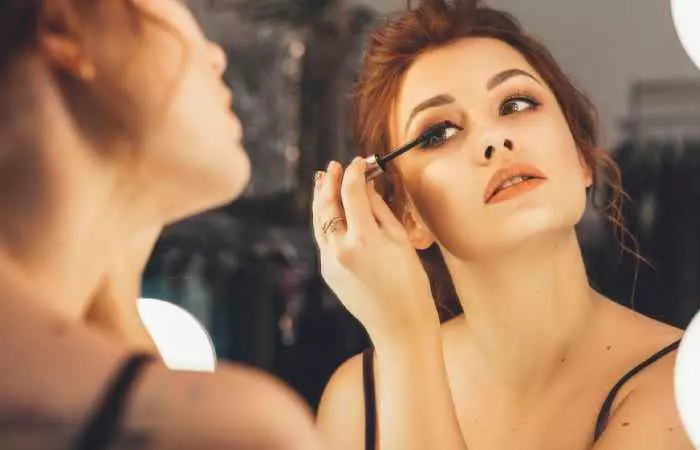 Focus On Hygienic Makeup Application Practices
