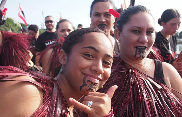 Maori women with facial tattoos