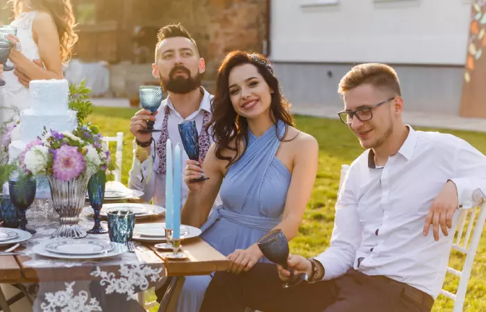 How To Dress If You Are A Guest