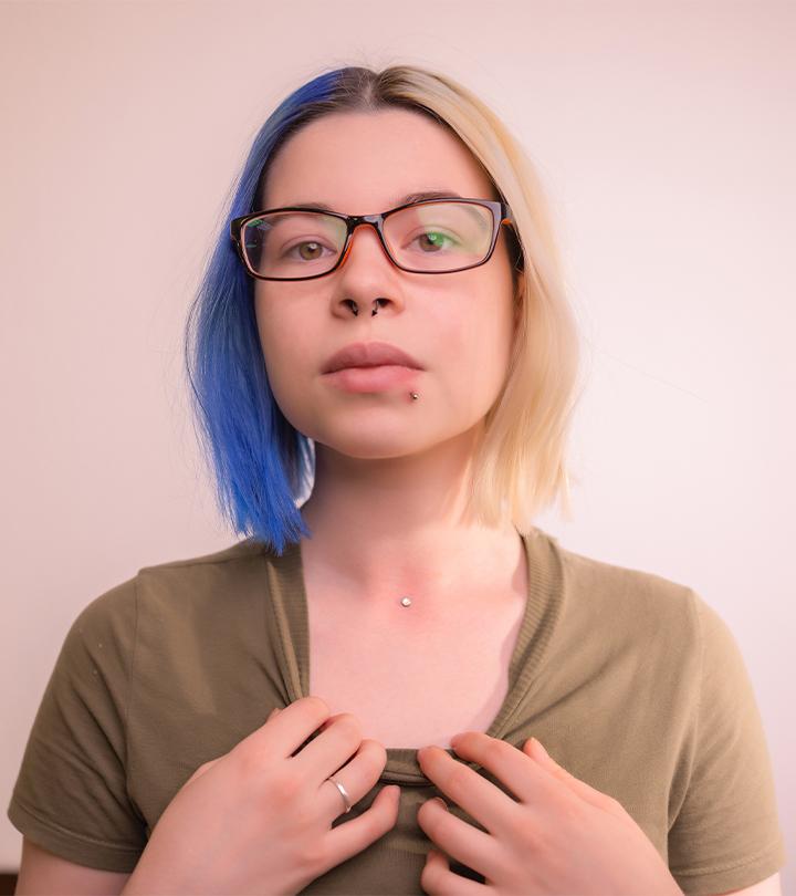 A guide for you to show the sparkly side of your personality with tiny gems on your skin. 