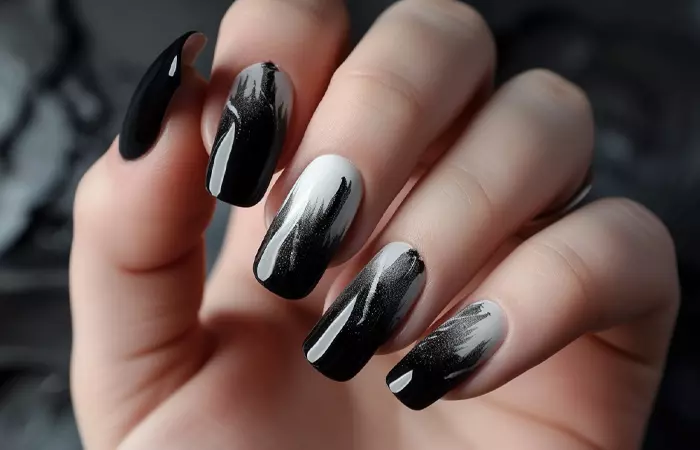 Black and grey nails design