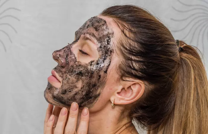 Acne-Fighting Charcoal Spot Treatment