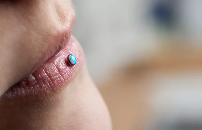 Labret piercing